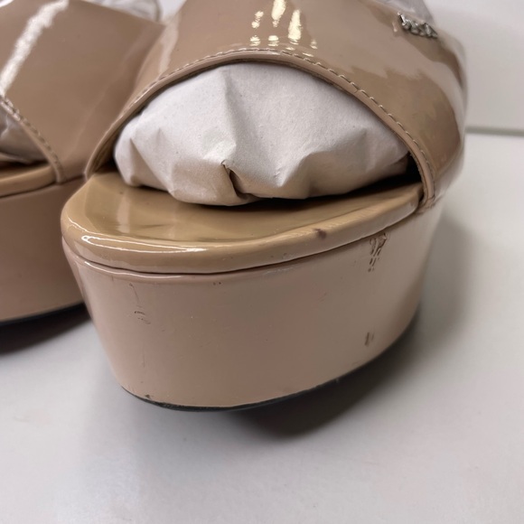 Prada Nude Patent Leather Sliders - Picture 4 of 7